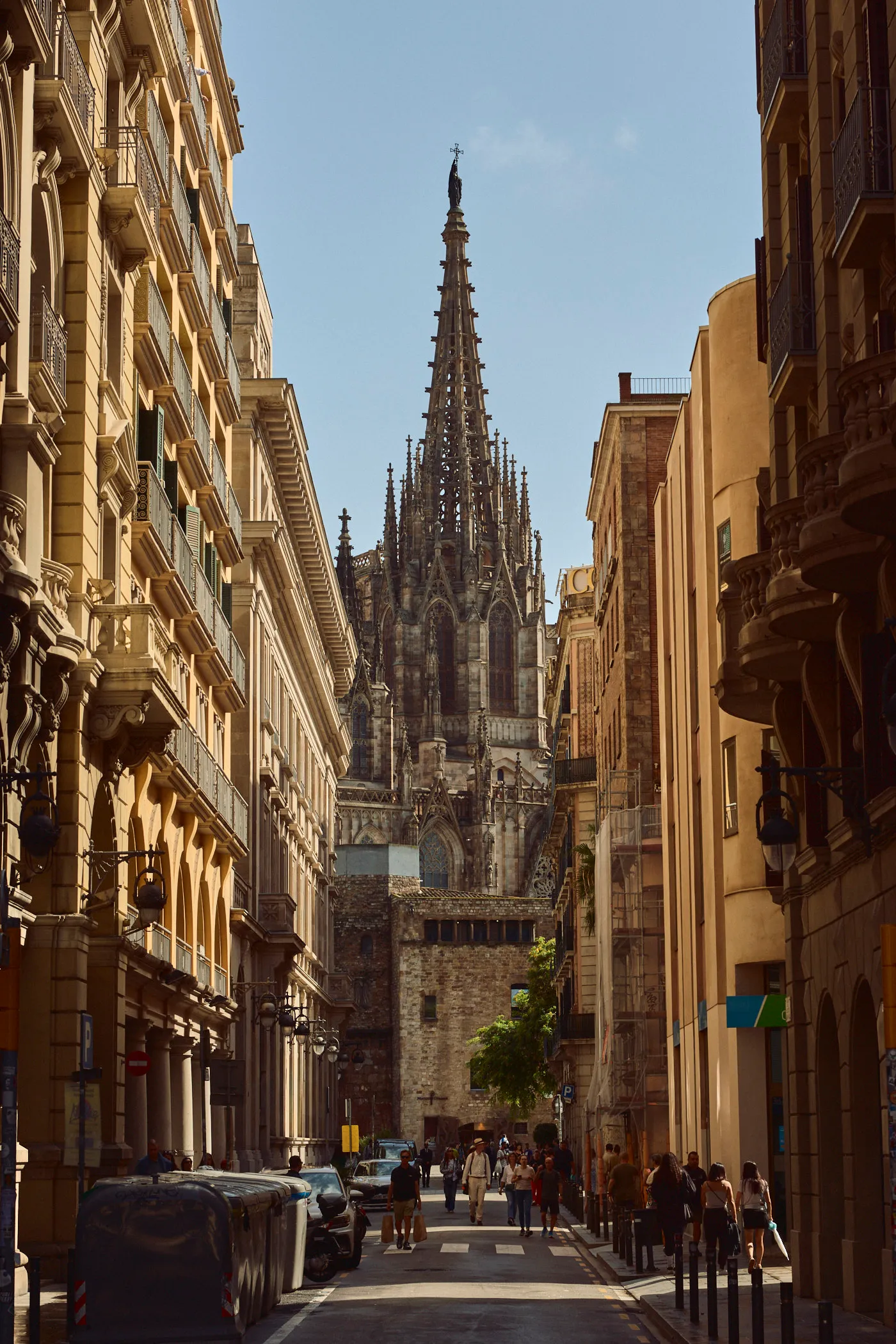 Barcelona cathedral street view