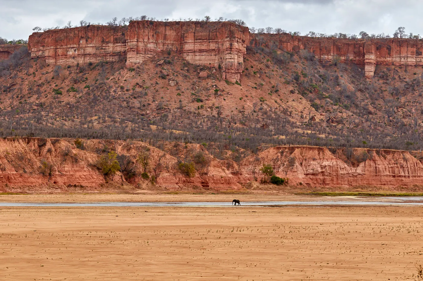 Chilojo cliffs gonarezhou riverbed